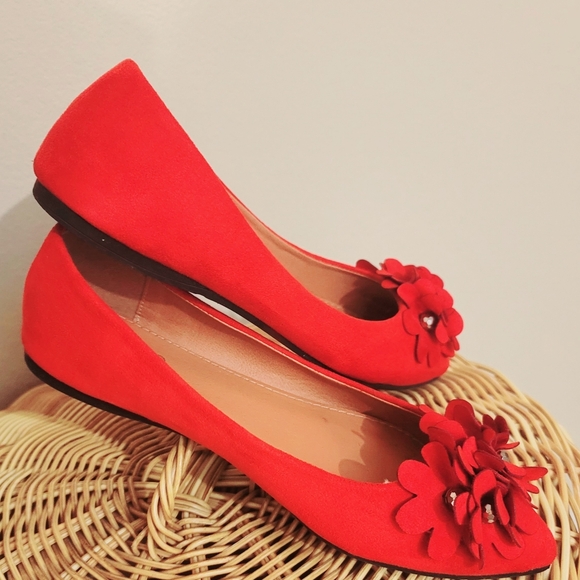 Red Floral Loafers - Picture 3 of 4